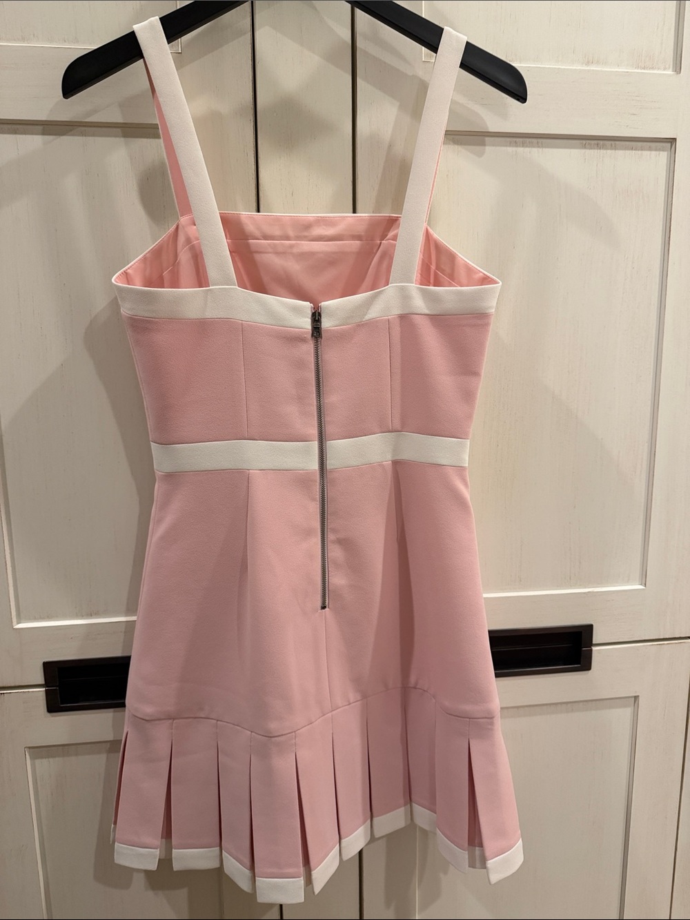 Alice + Olivia Pale Pink Pleated Mini Dress with White Trim - Picture 5 of 8